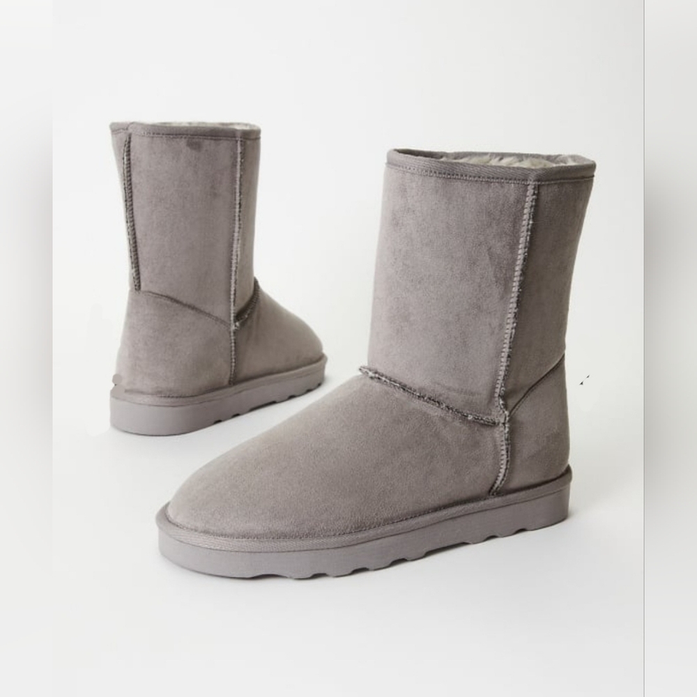 Brynne Fuzzie Bootie - Size 8